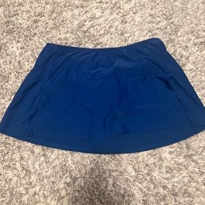 Lightly worn new directions blue tennis skirt